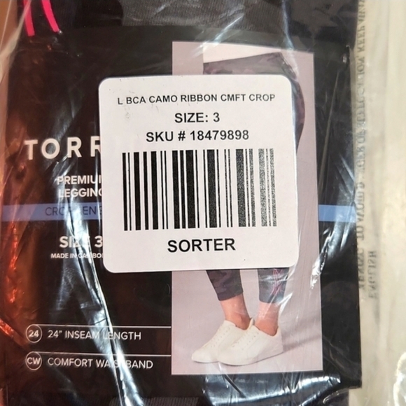 ❤️NWT VINTAGE TORRID BREAST CANCER AWARENESS CAMO CROP LEGGING POCKETS - PLUS - Picture 12 of 14